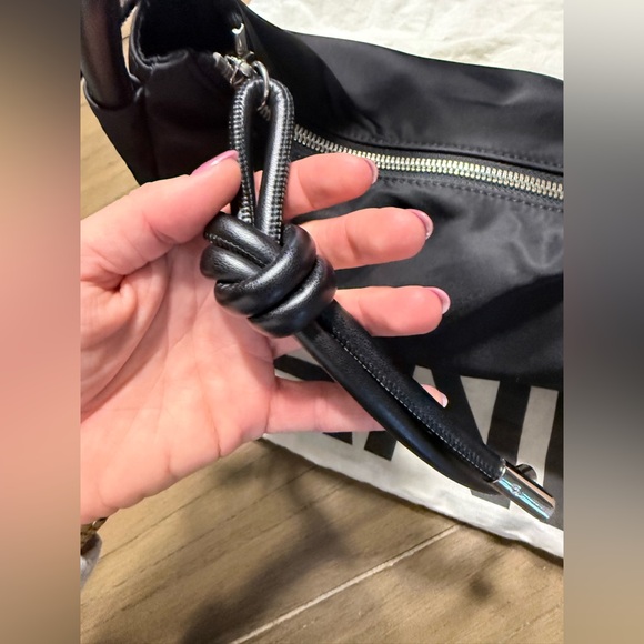 GANNI medium black baguette knot bag - Picture 6 of 11